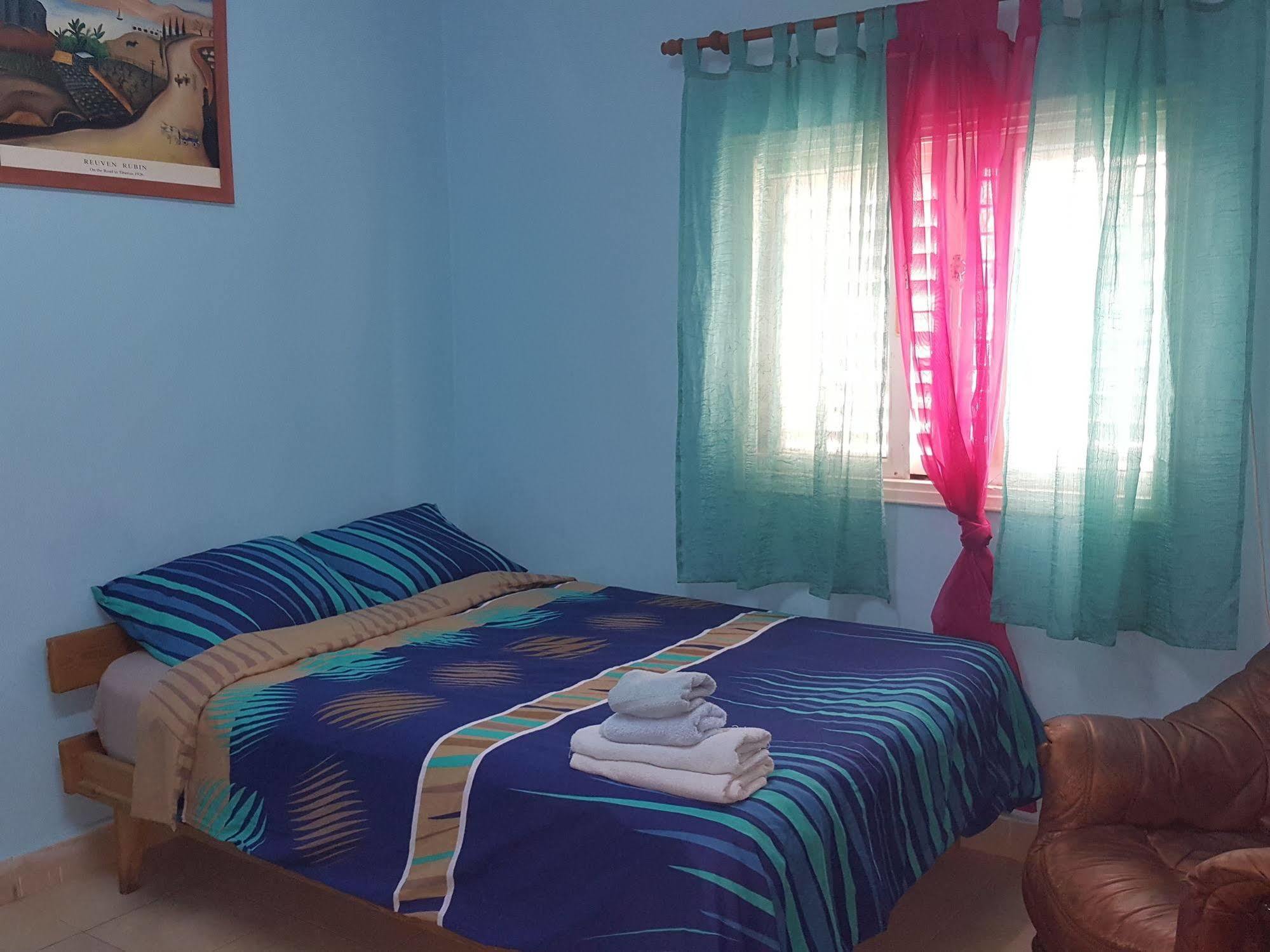 Netanya Motel Pierre Bagian luar foto