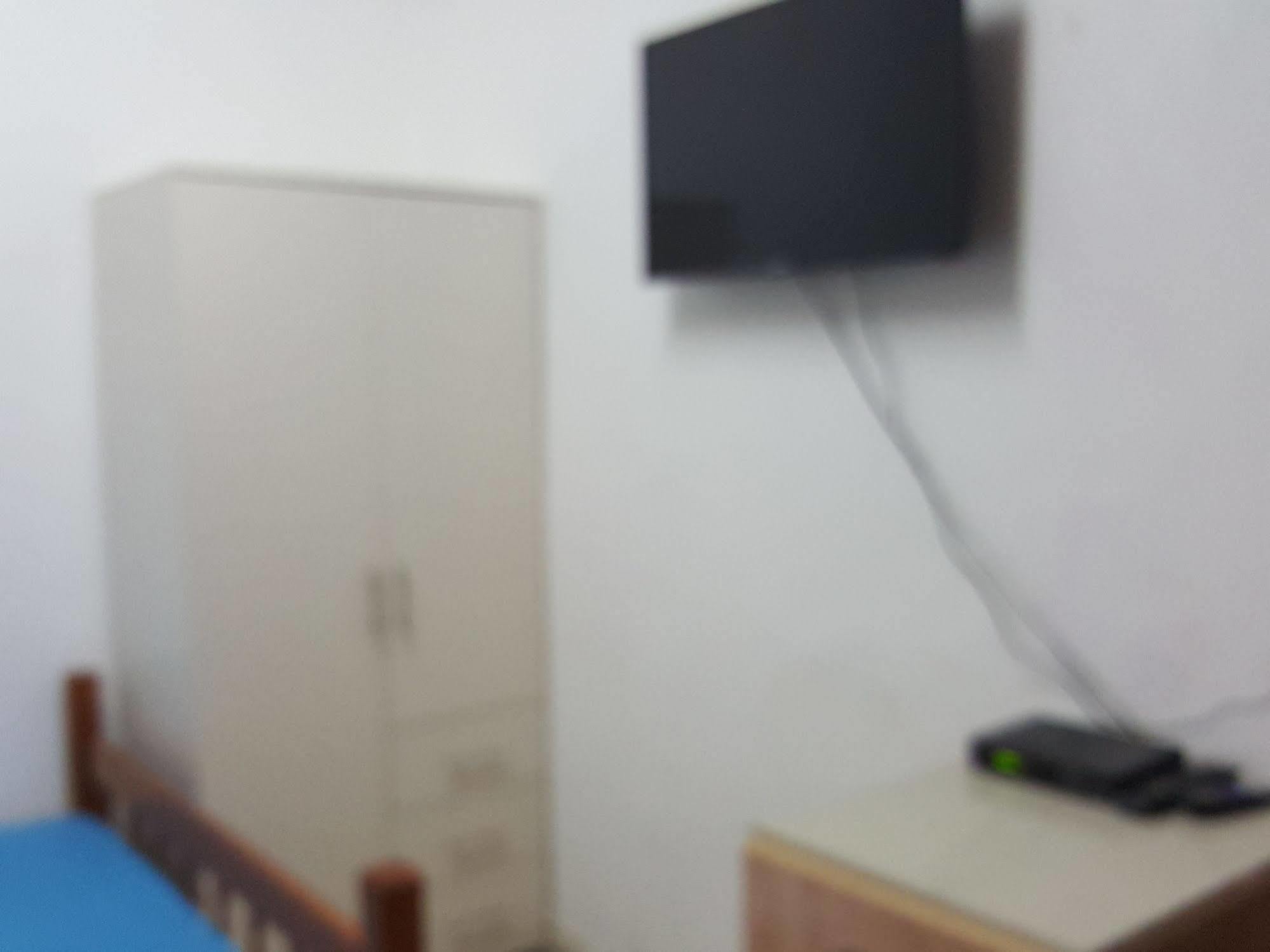 Netanya Motel Pierre Bagian luar foto